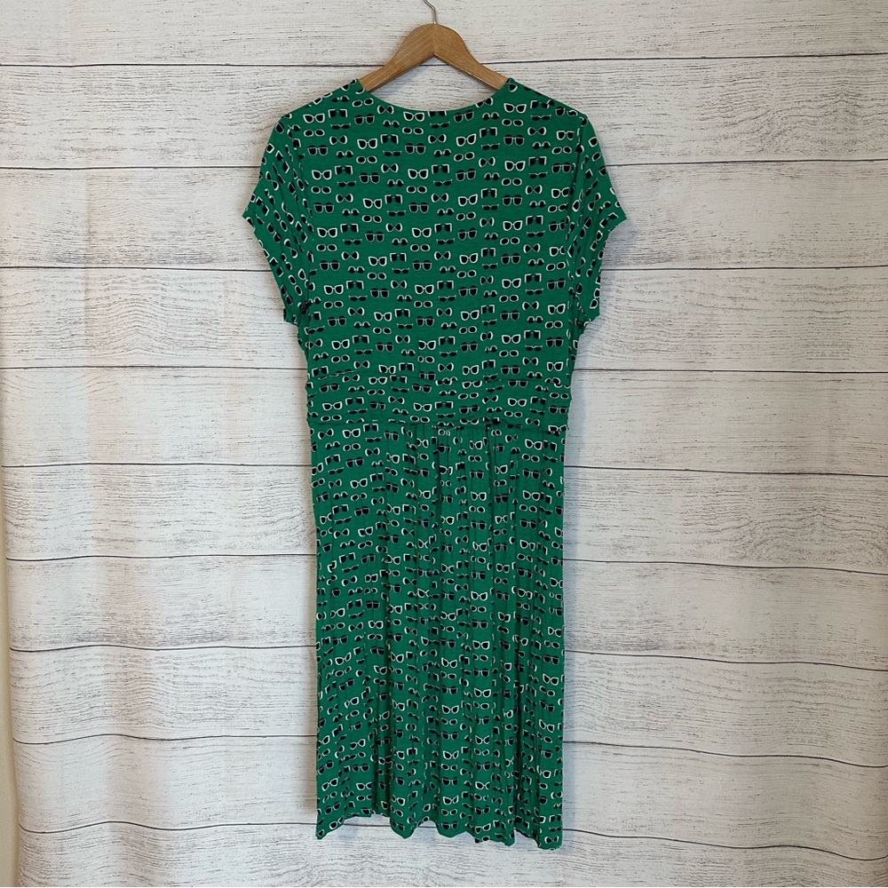 Boden Jersey Sunglass Green Faux Wrap Dress. - Picture 6 of 7